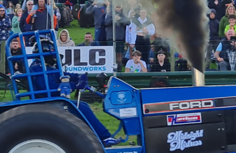 Team Screamin Bobcat at North West Tractor Pulling in Great Eccleston